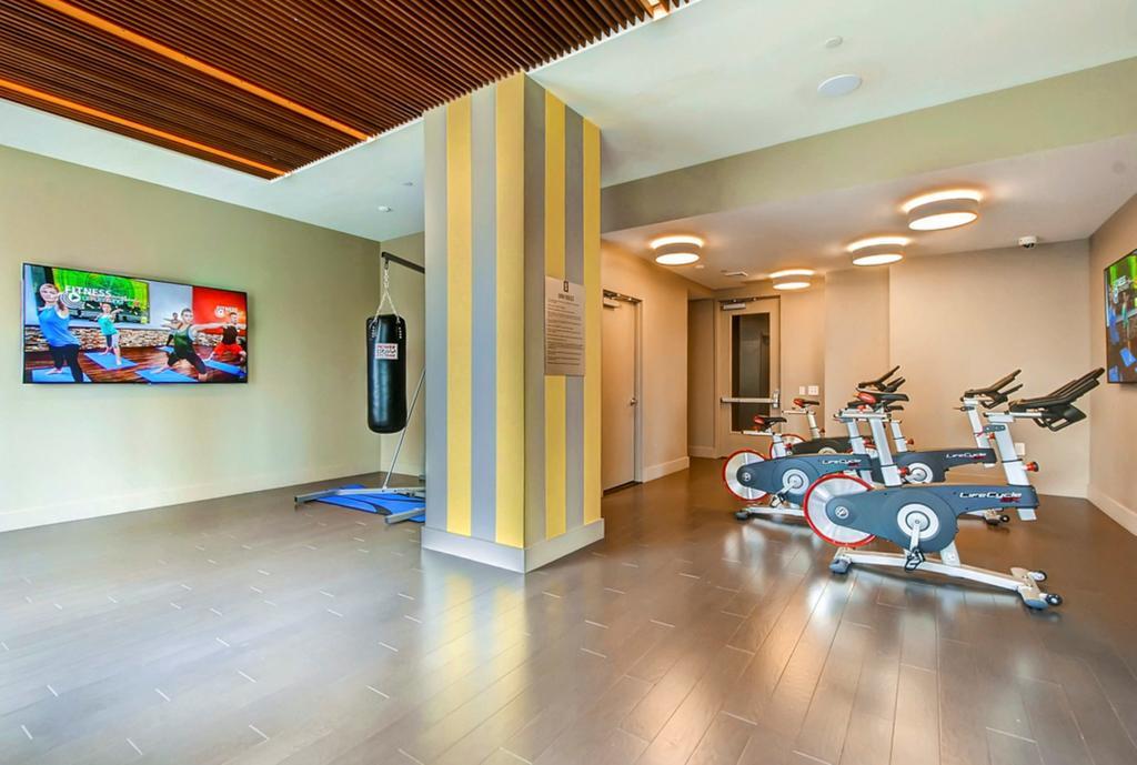 Bluebird Suites In Джърси Сити Екстериор снимка