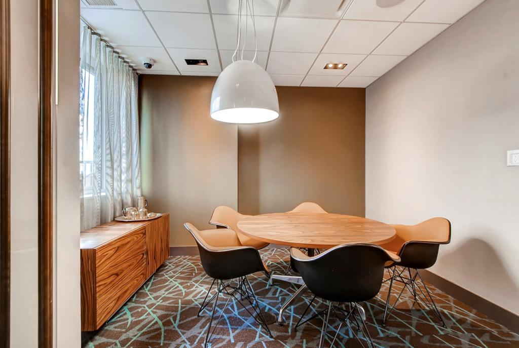 Bluebird Suites In Джърси Сити Екстериор снимка