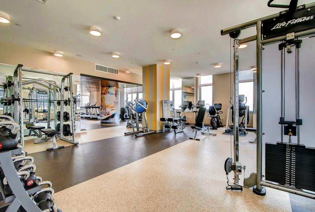 Bluebird Suites In Джърси Сити Екстериор снимка