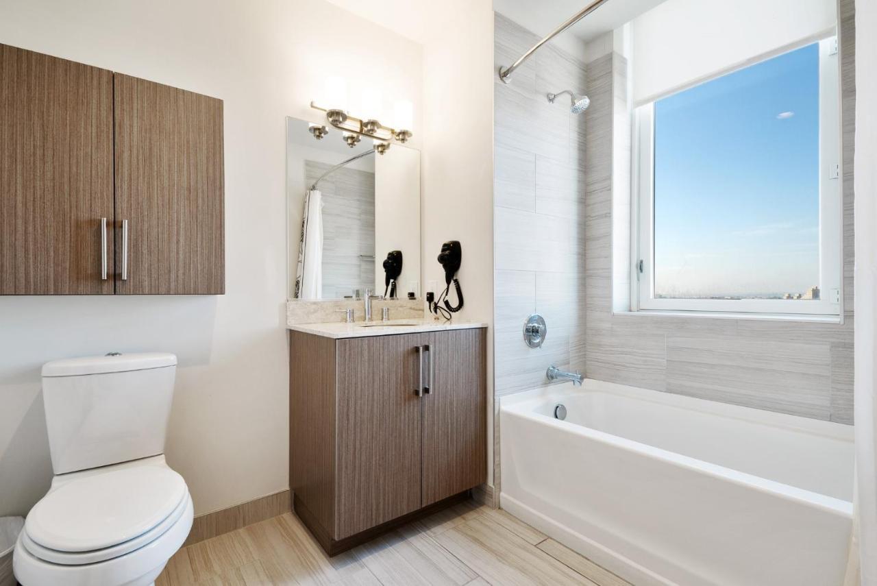 Bluebird Suites In Джърси Сити Екстериор снимка